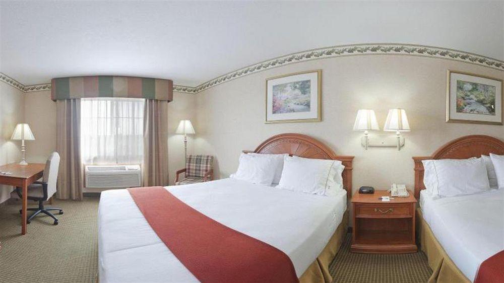 Holiday Inn Express Hotel & Suites Defiance By Ihg Zewnętrze zdjęcie