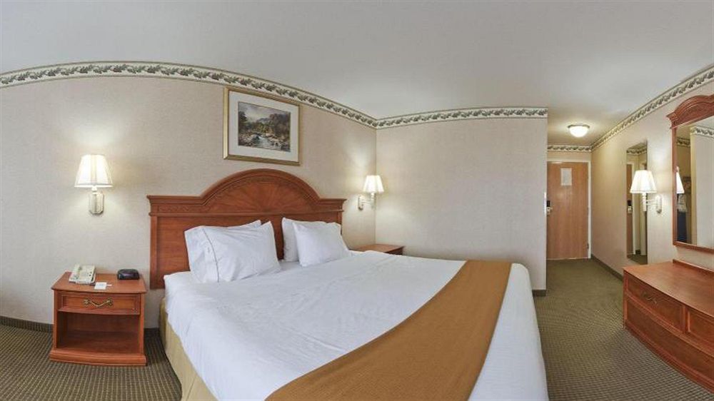 Holiday Inn Express Hotel & Suites Defiance By Ihg Zewnętrze zdjęcie